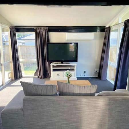3 Bedroom Family House In Excellent Location Hamilton Esterno foto