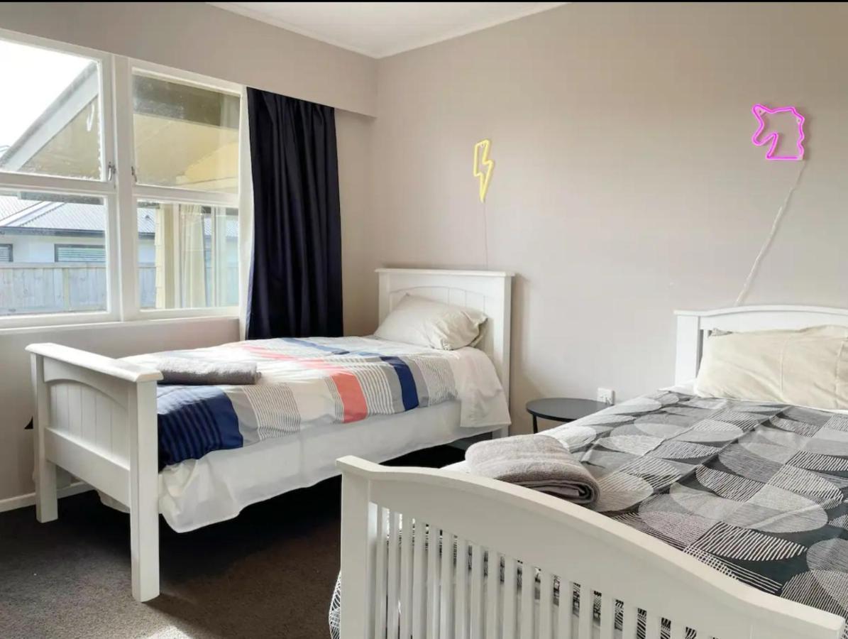 3 Bedroom Family House In Excellent Location Hamilton Esterno foto